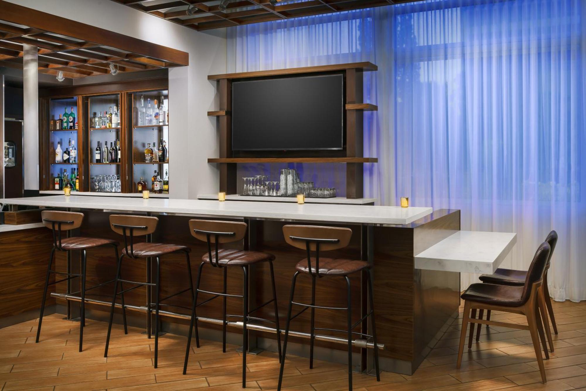 Courtyard By Marriott Los Angeles Woodland Hills, Los Angeles